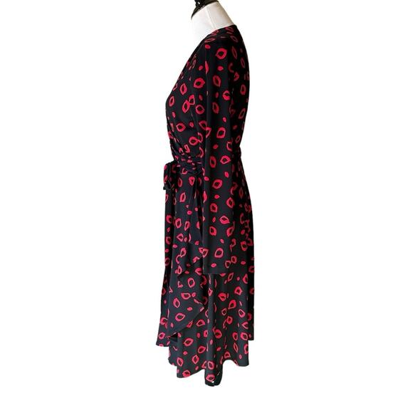 Vicky Tiel Black Red Lip Print Wrap Dress Size M - Picture 3 of 8